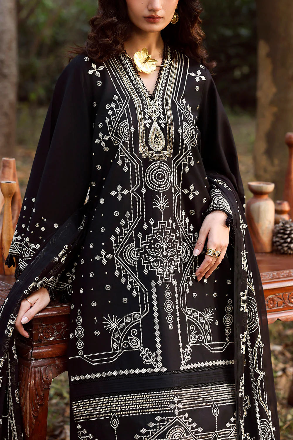 Ideas - 3 Piece Embroidered Lawn Suit with Embroidered Chiffon Dupatta