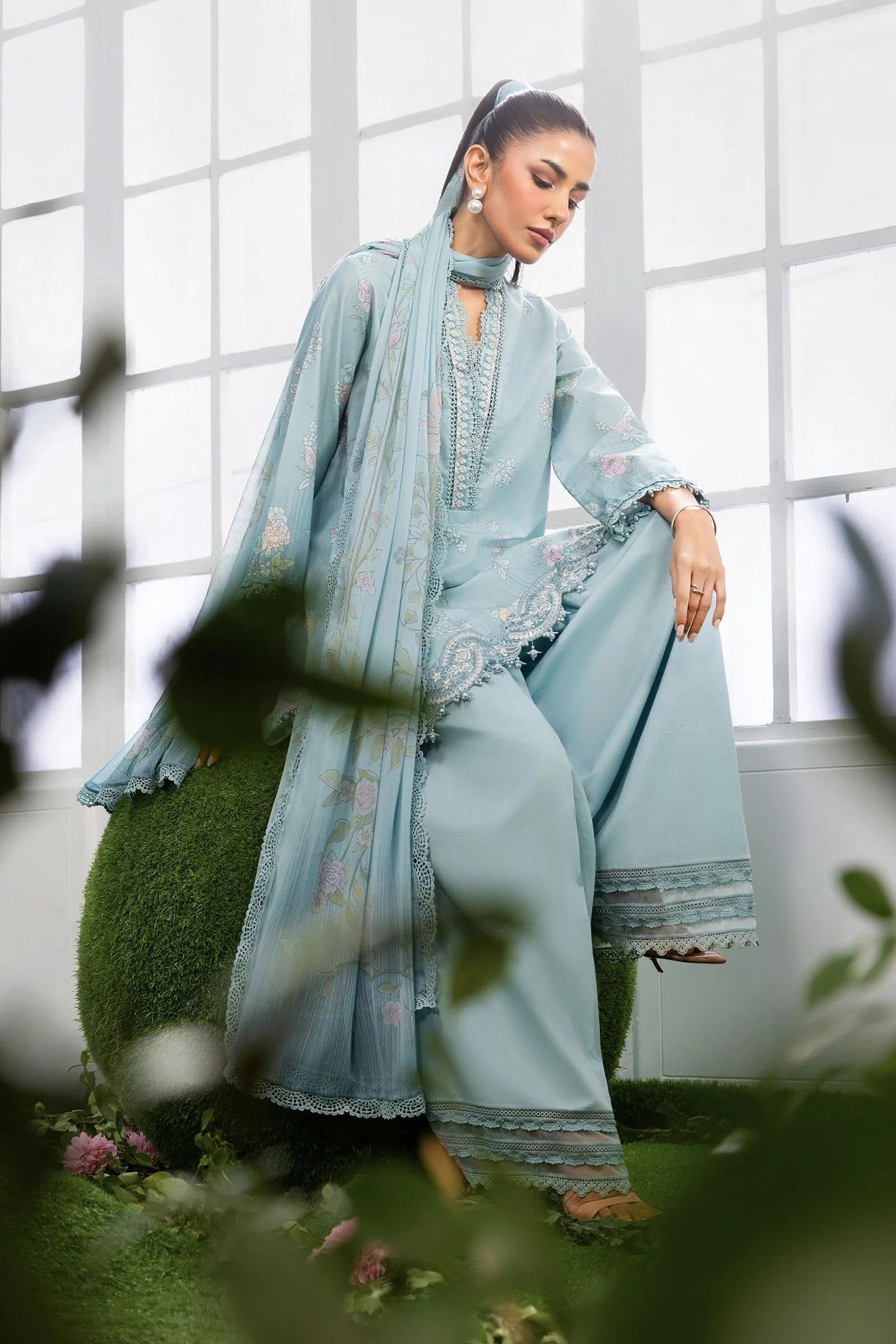 Maria.B - 3 Pc Embroidered Lawn Suit